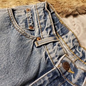 Levi 517 mom jeans